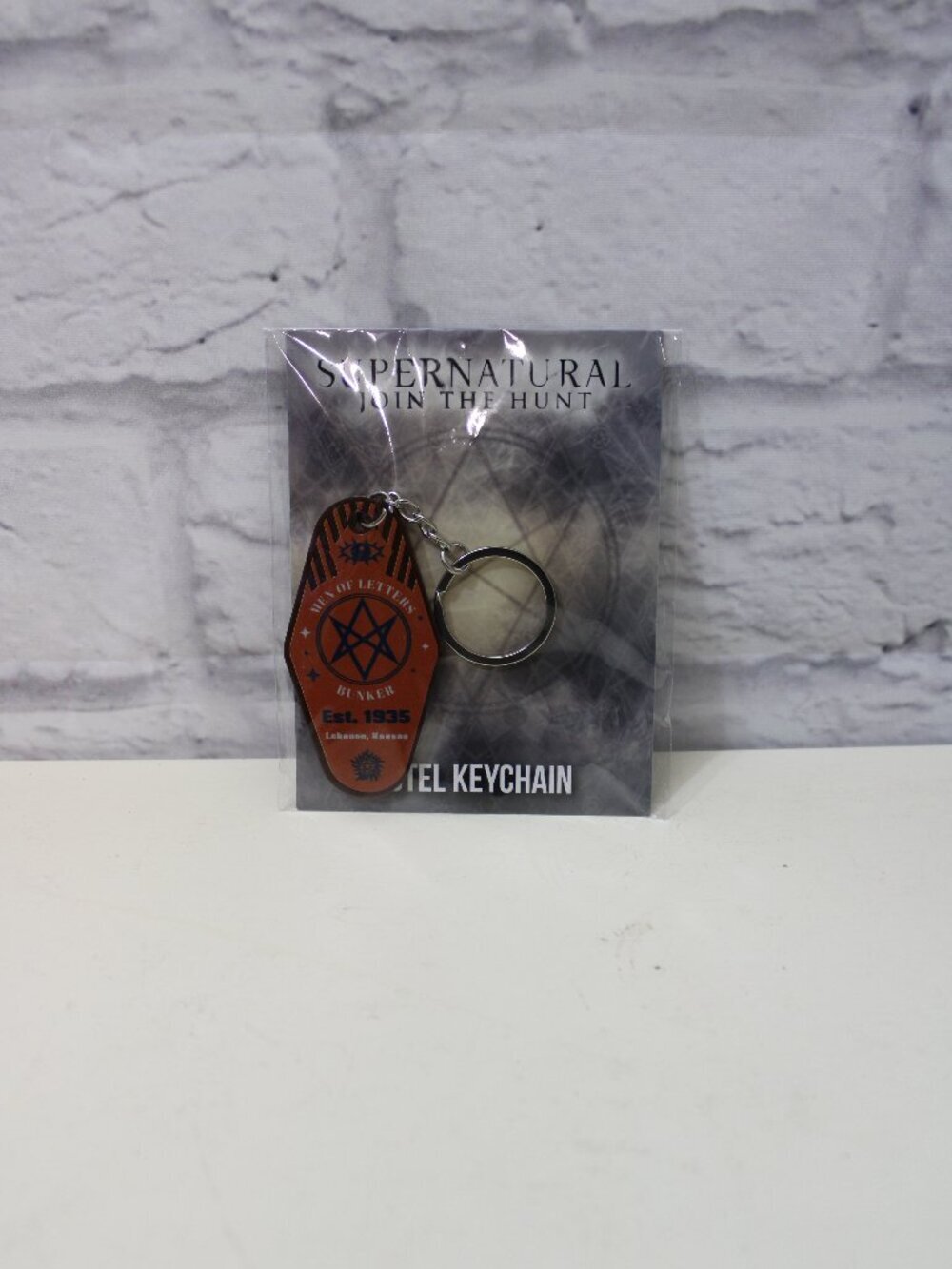 Supernatural Culturefly Join the Hunt Men Of Letters Motel Keychain